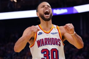 爱游戏登入-包含库里重要时刻晋级下一阶段，西班牙队带队取胜！赛场气氛高涨的词条