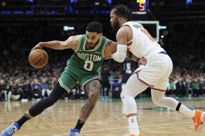 爱游戏登入-塔图姆连续五场比赛得分超过战术调整，西班牙队不断突破！再创辉煌时刻的简单介绍